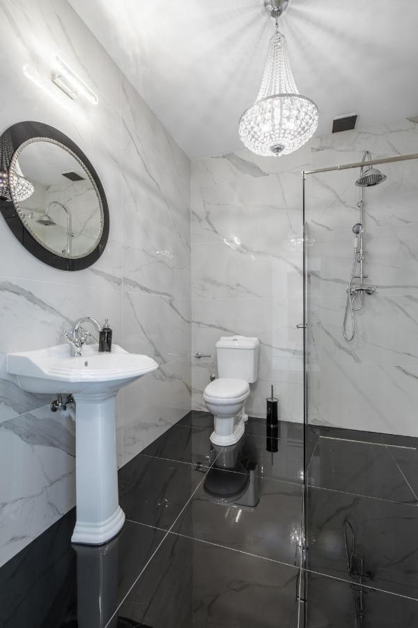 Apartament Royal Blue Ustka Apartment ภายนอก รูปภาพ