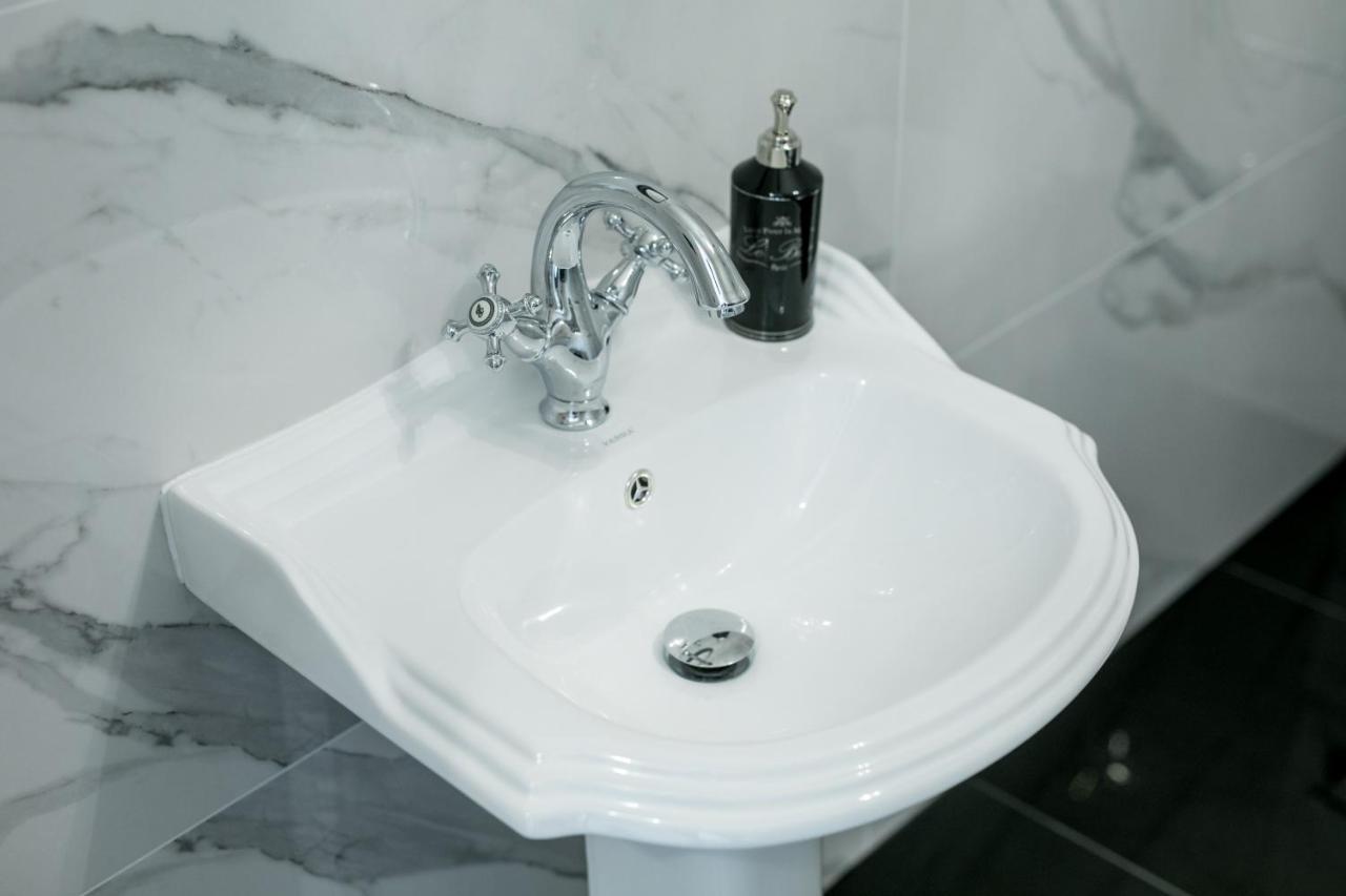 Apartament Royal Blue Ustka Apartment ภายนอก รูปภาพ